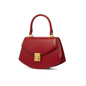 Bag and shoes: do they really have to match?