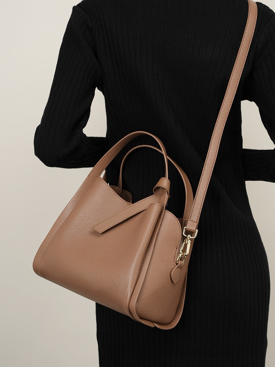 SIMEON bag – worn photo