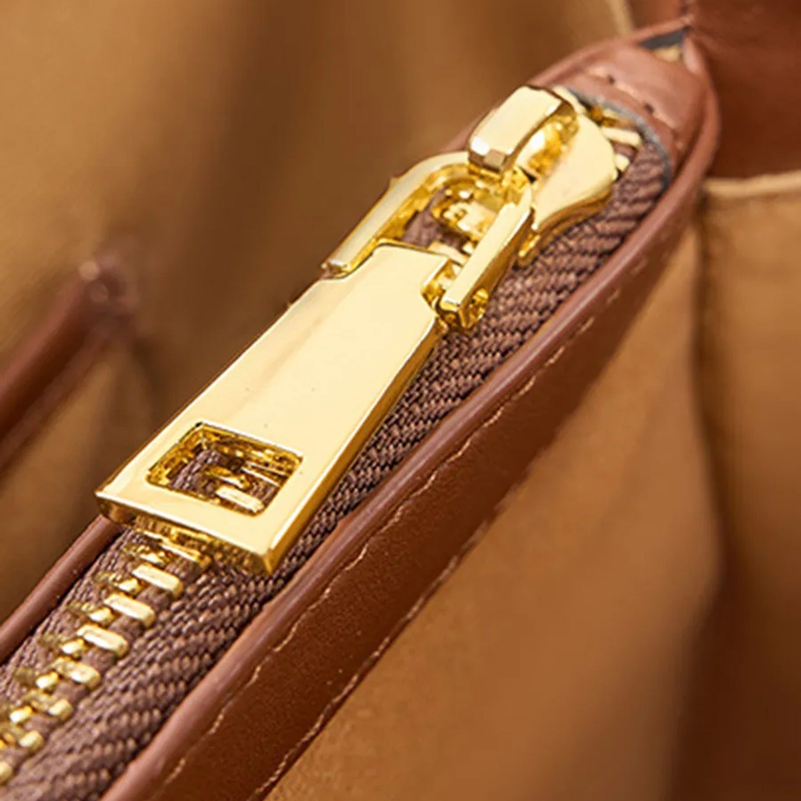 LOU bag – detail