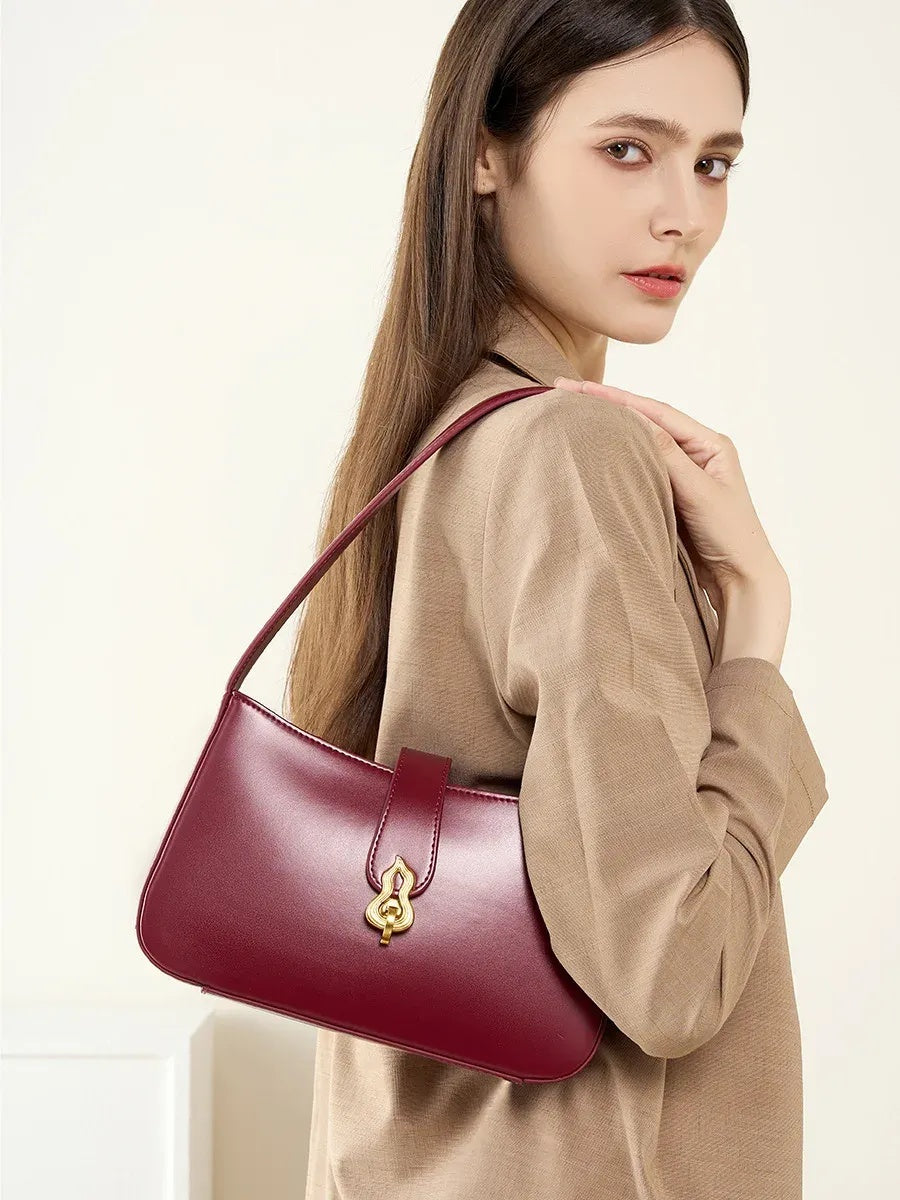 FLAME bag – worn photo