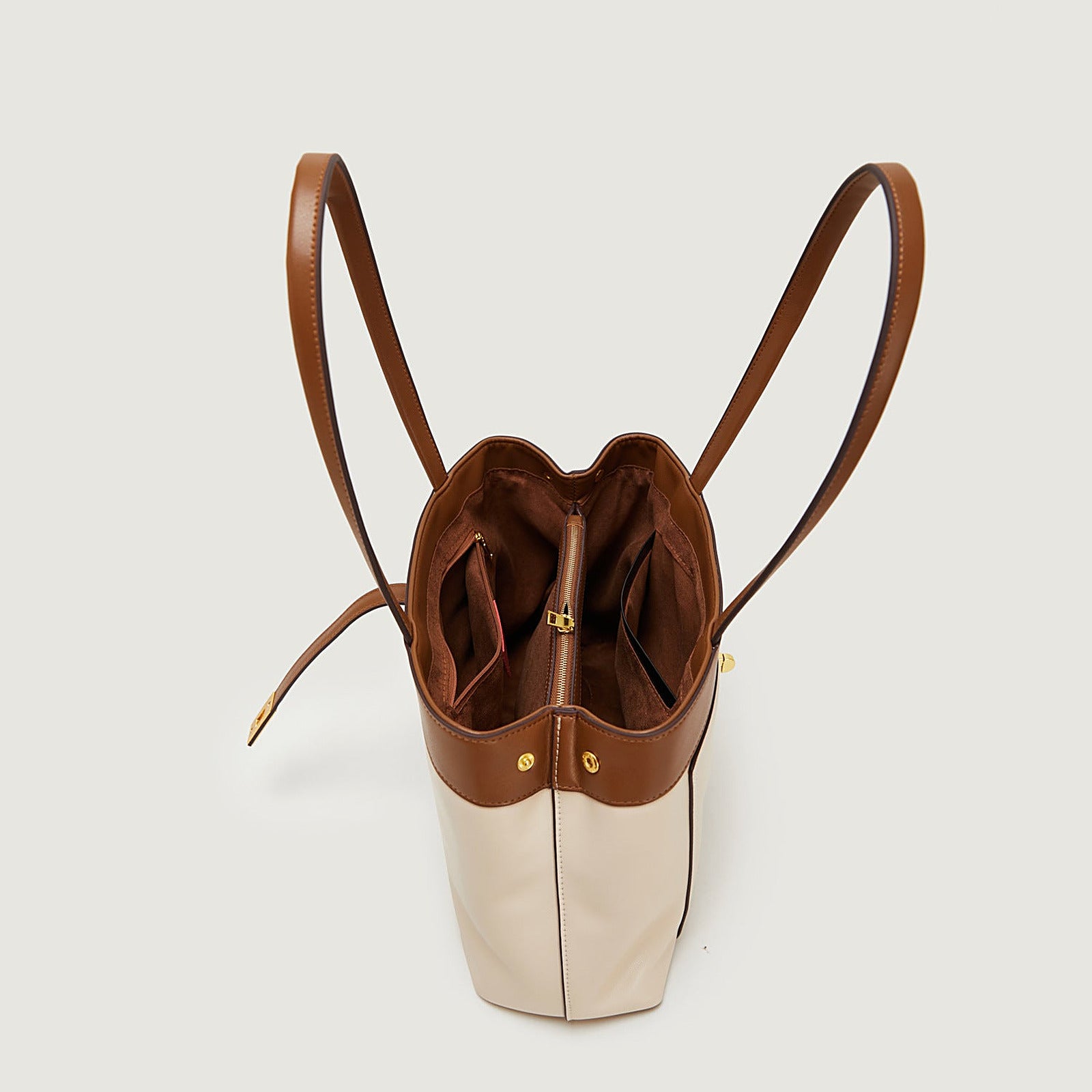 LOU bag in white and brown – detail