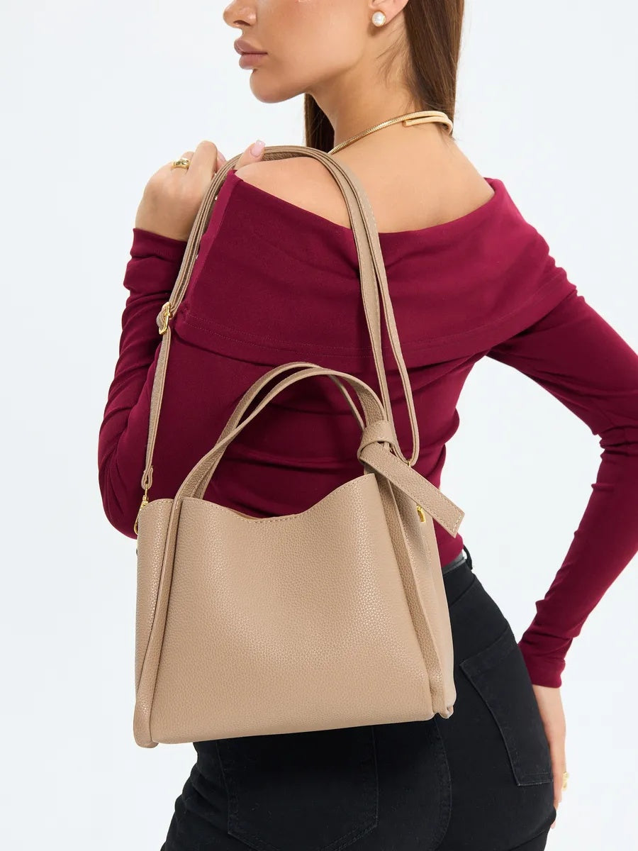 CLARA bag in grey – worn photo