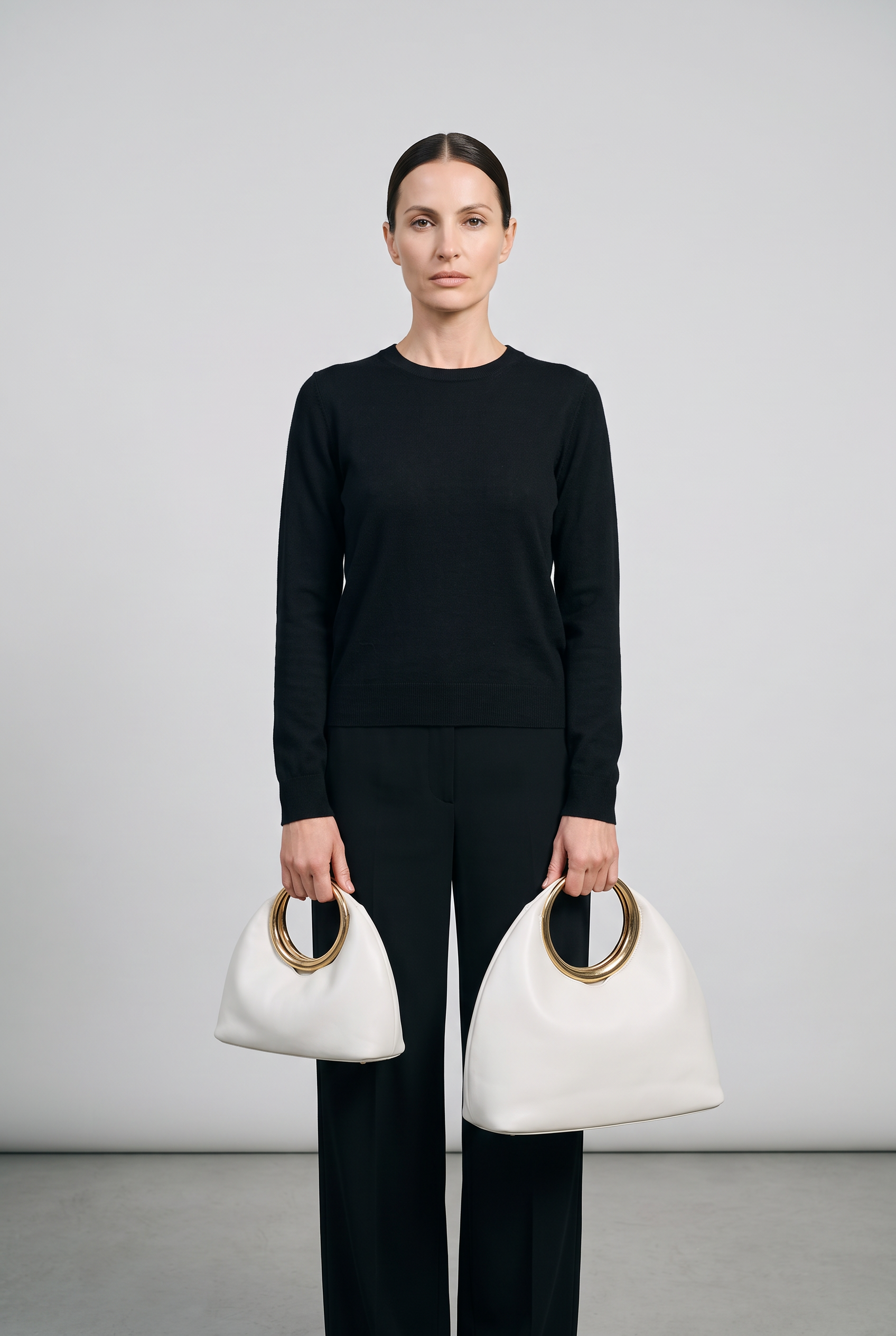 Sac BLANCHE blanc, grand et petit modèle portés à la main
