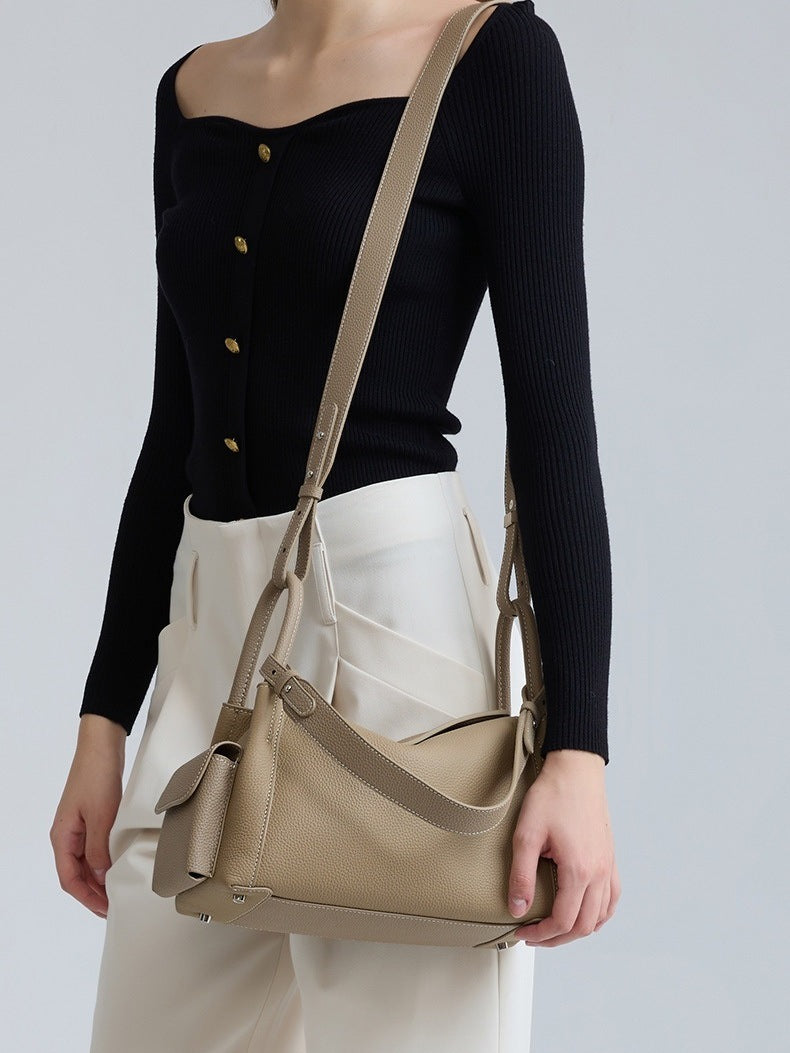 CAMILLE bag – worn photo
