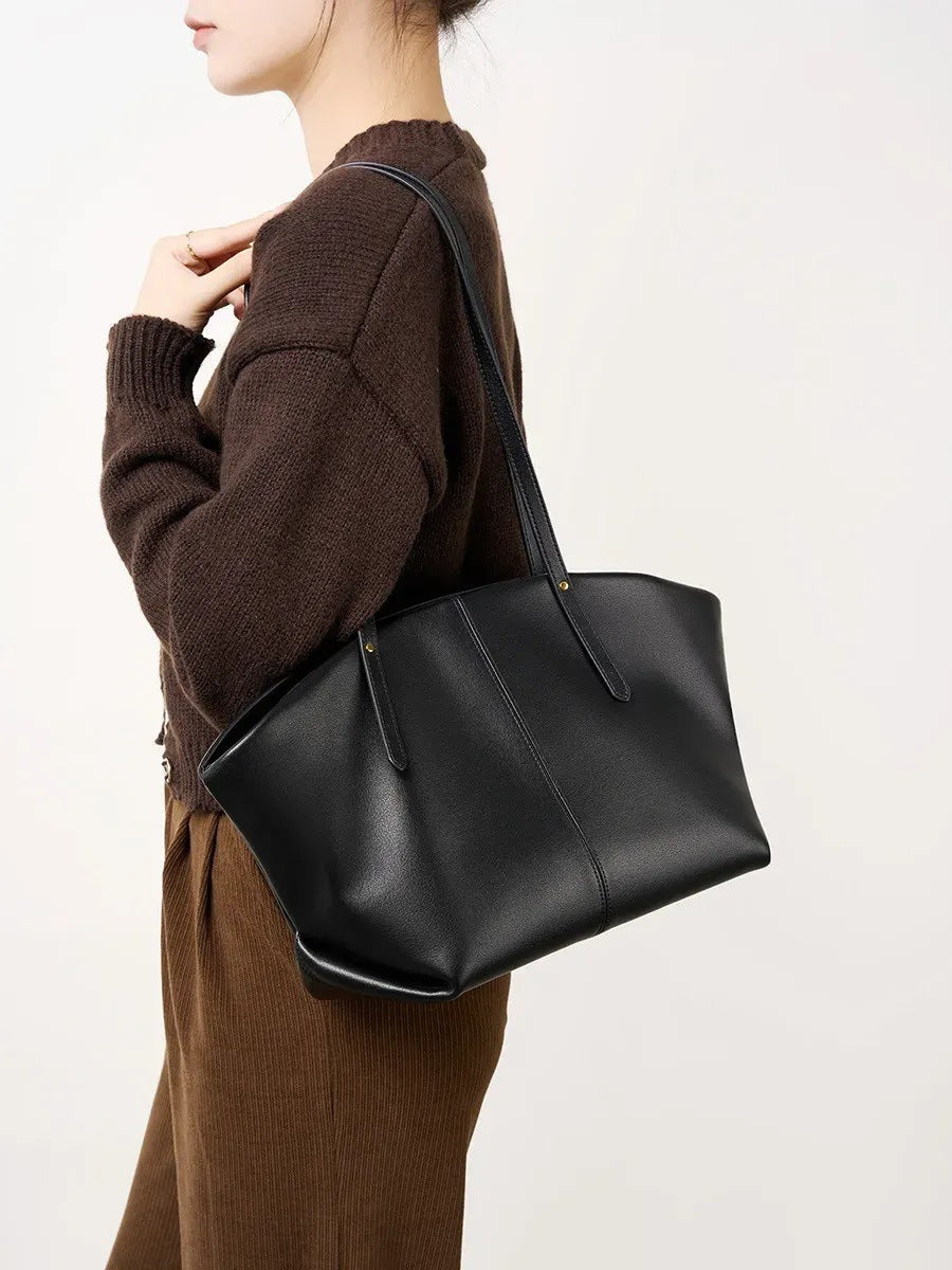 MILLER bag – worn photo