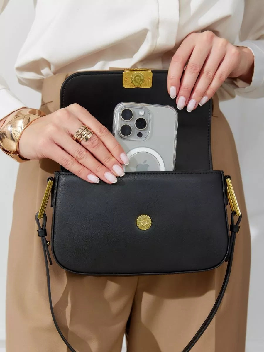 MYA bag in black – worn photo