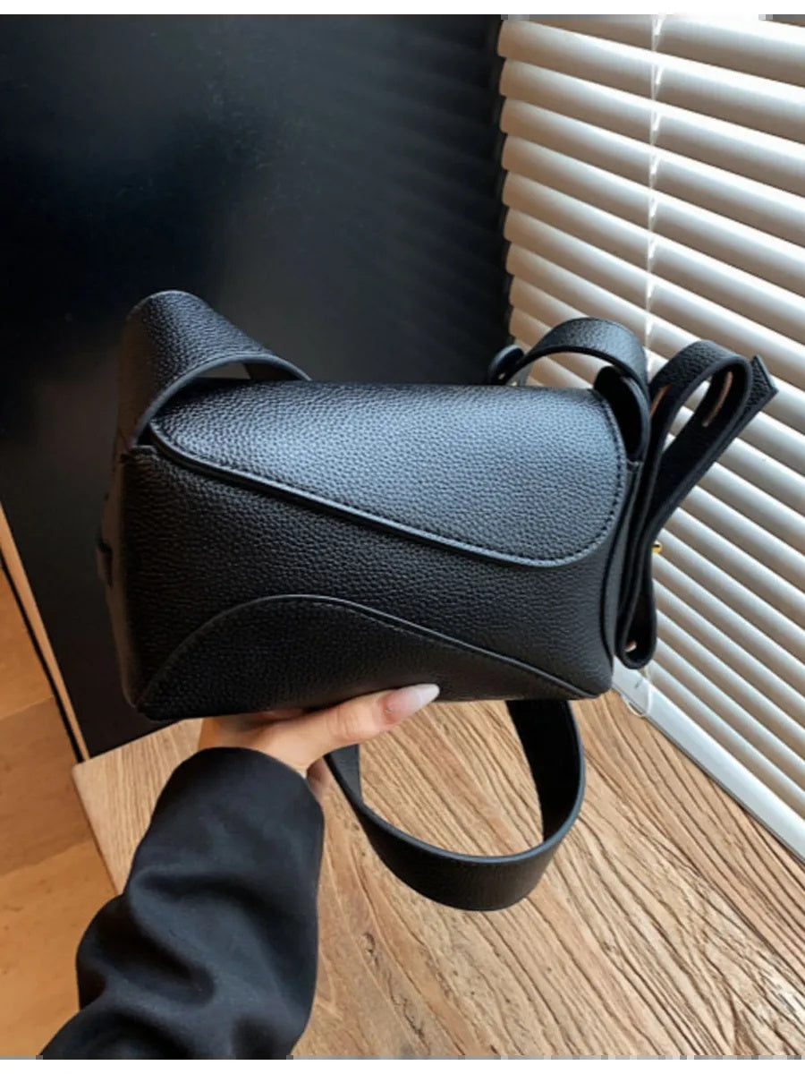 Sac NINA noir – photo portée