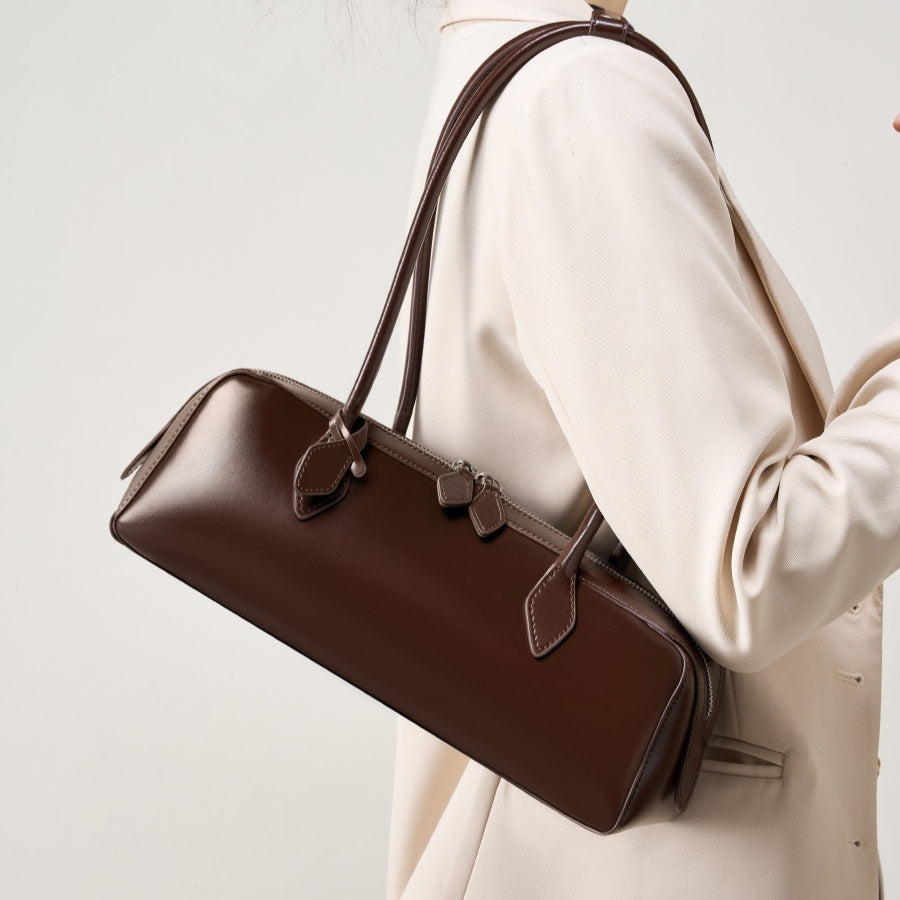 ZOÉ bag – worn photo