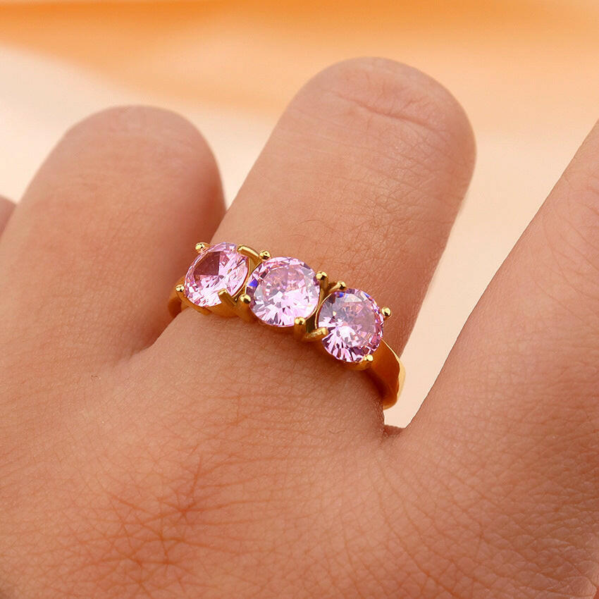 Une bague élégante.