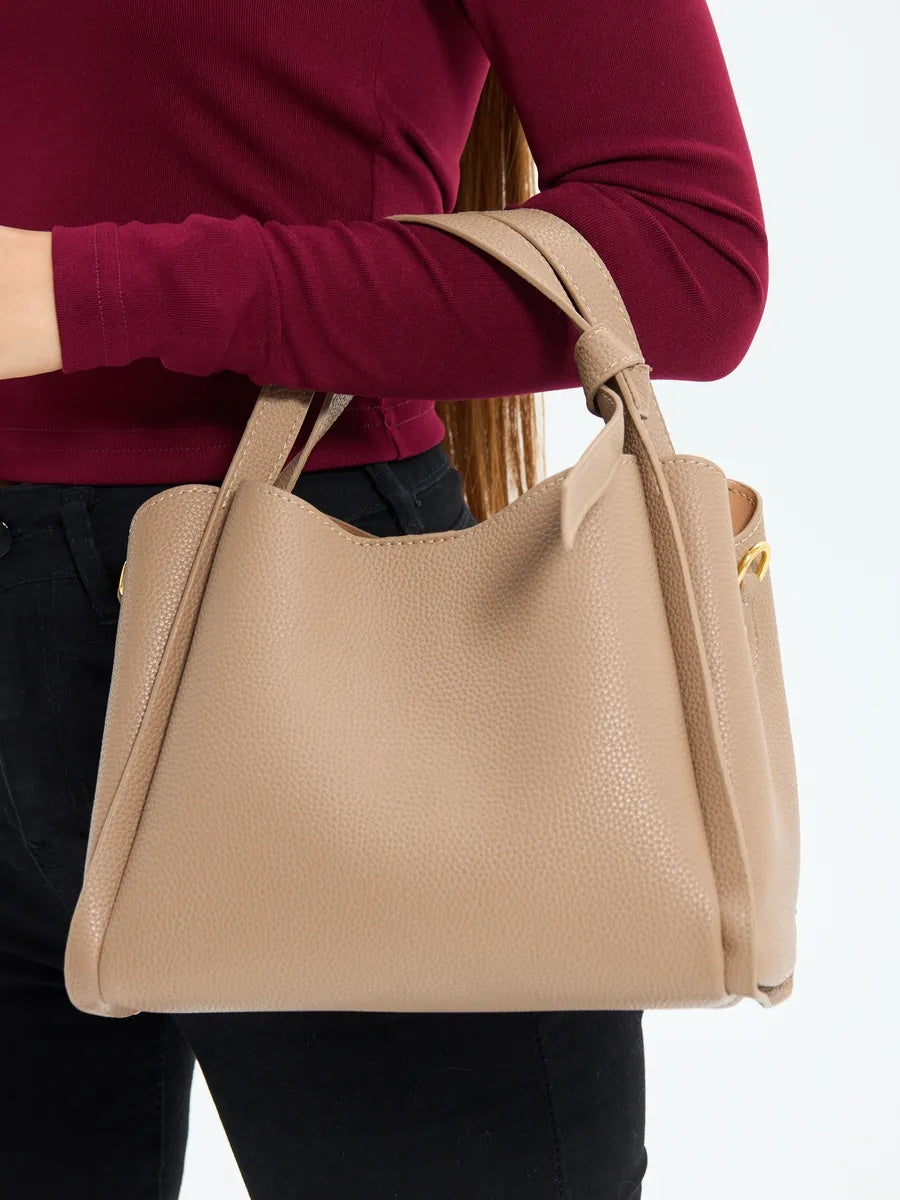 CLARA bag in grey – worn photo