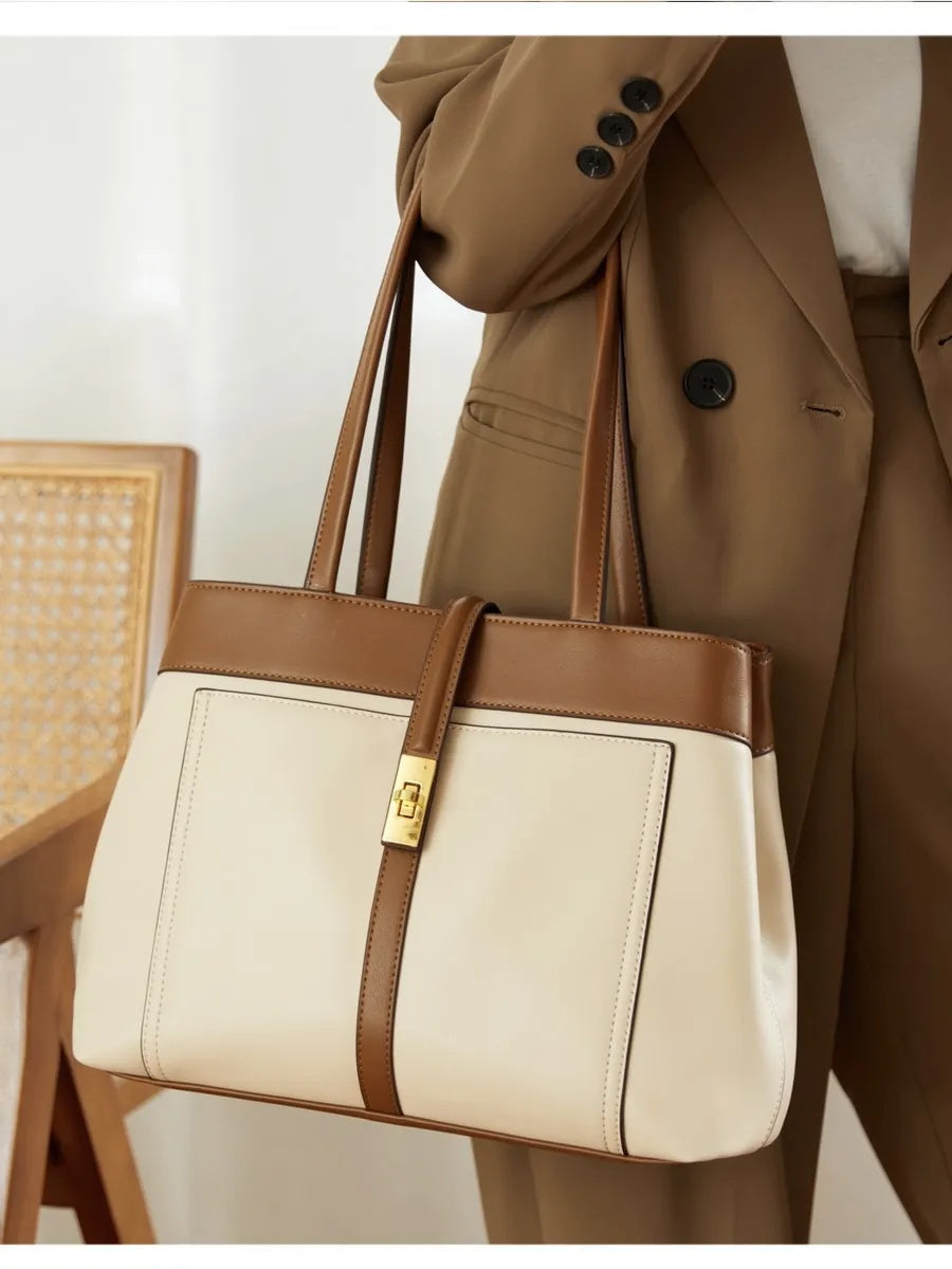 LOU bag in beige – worn photo
