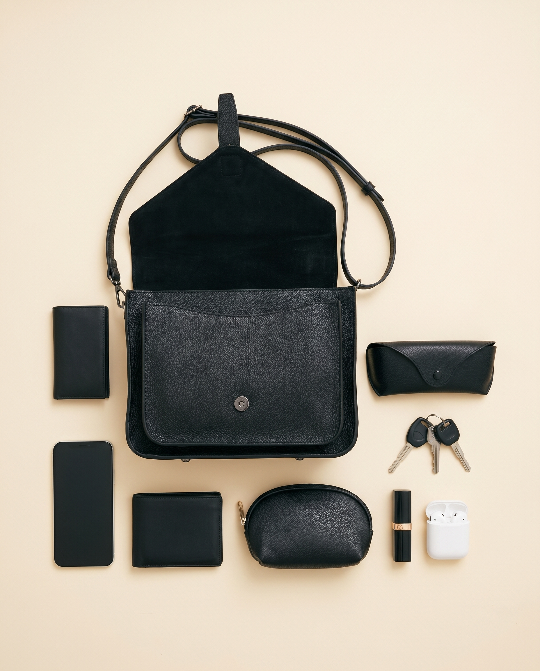 Sac BEYA noir, ce que le sac peut contenir