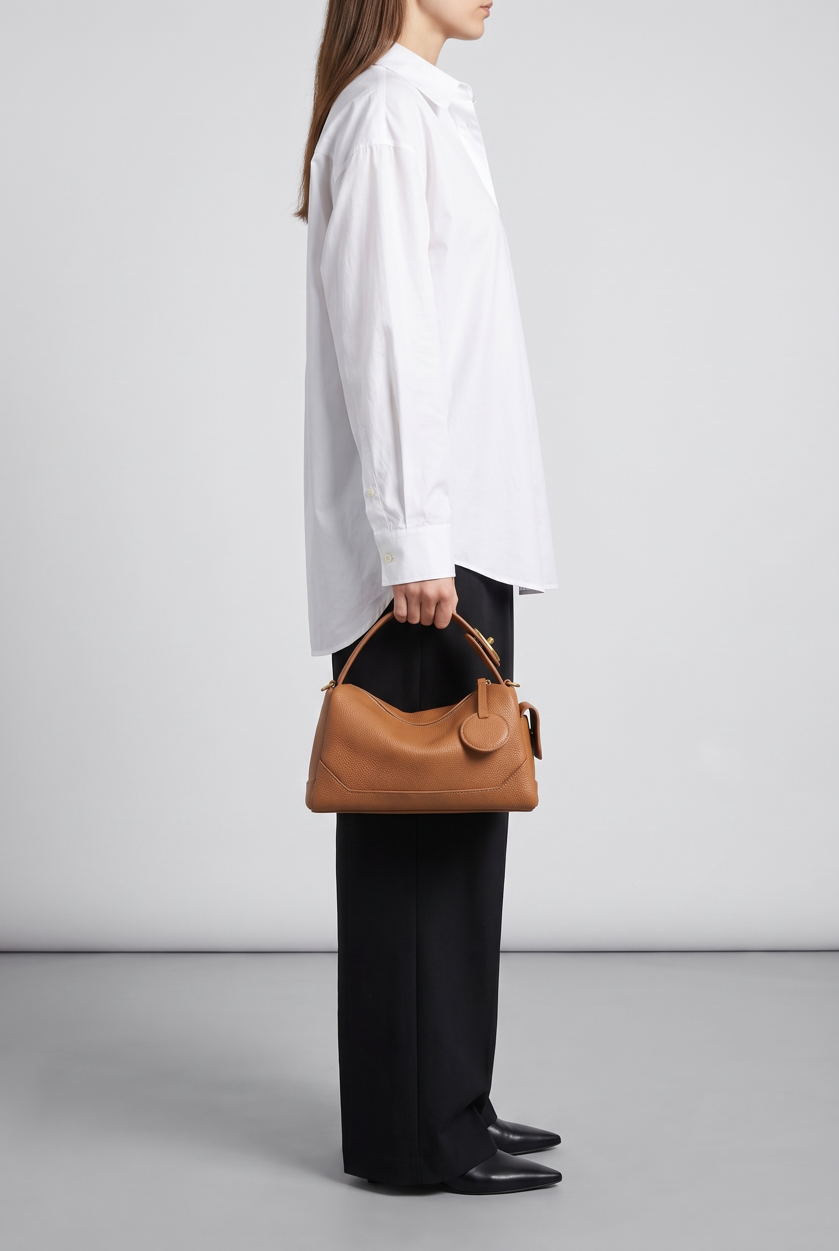 Sac LISA camel, porté à la main