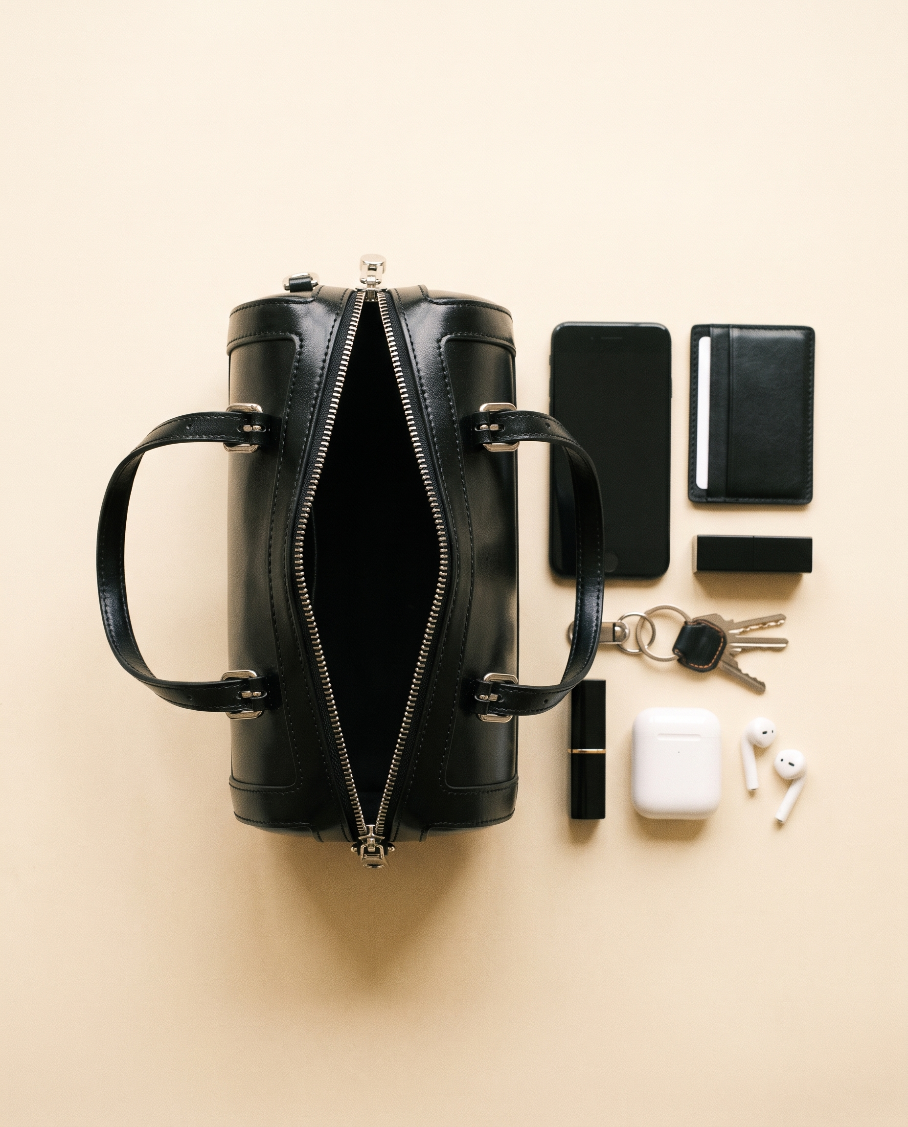 Sac MARGAUX noir, ce que le sac peut contenir