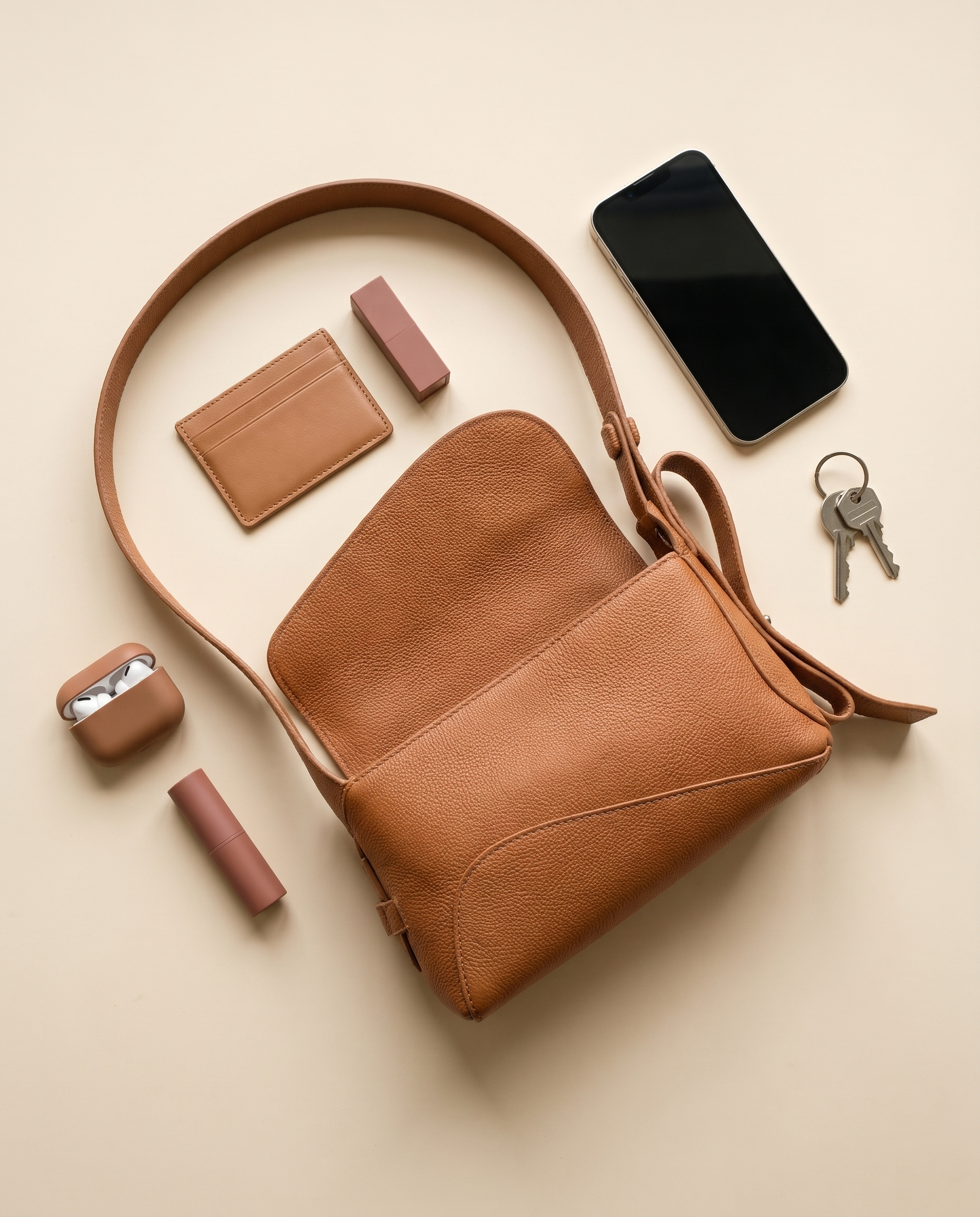 Sac NINA camel, ce que le sac peut contenir