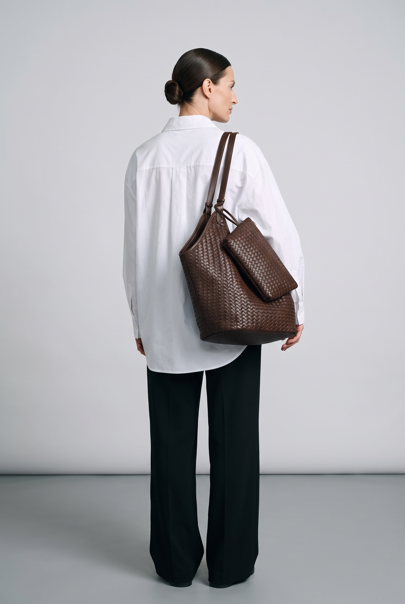 Sac SAVANNAH marron, porté, de dos