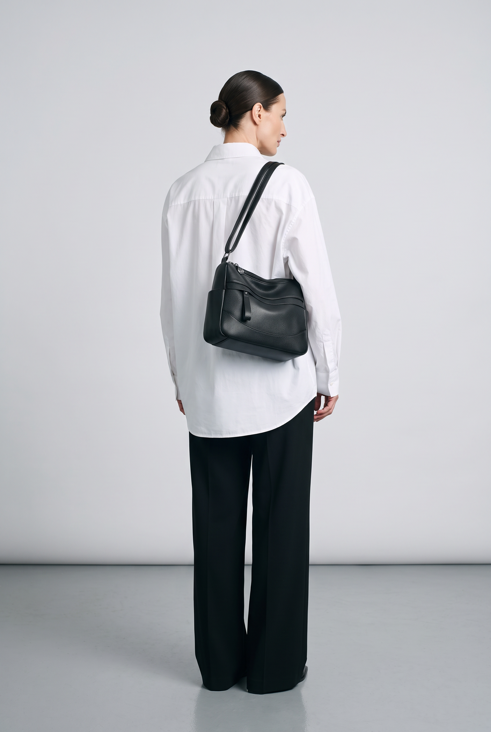 Sac EMMA noir, porté, de dos