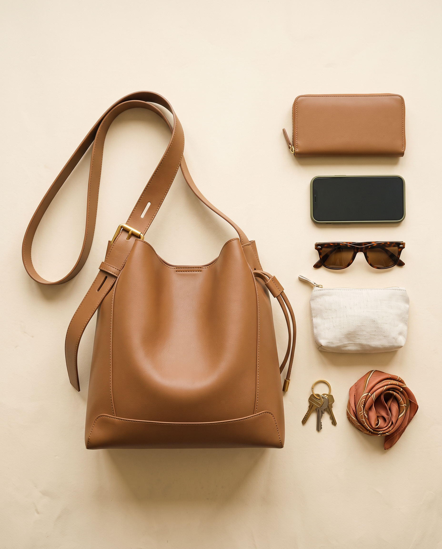 Sac LEILA camel, ce que le sac peut contenir