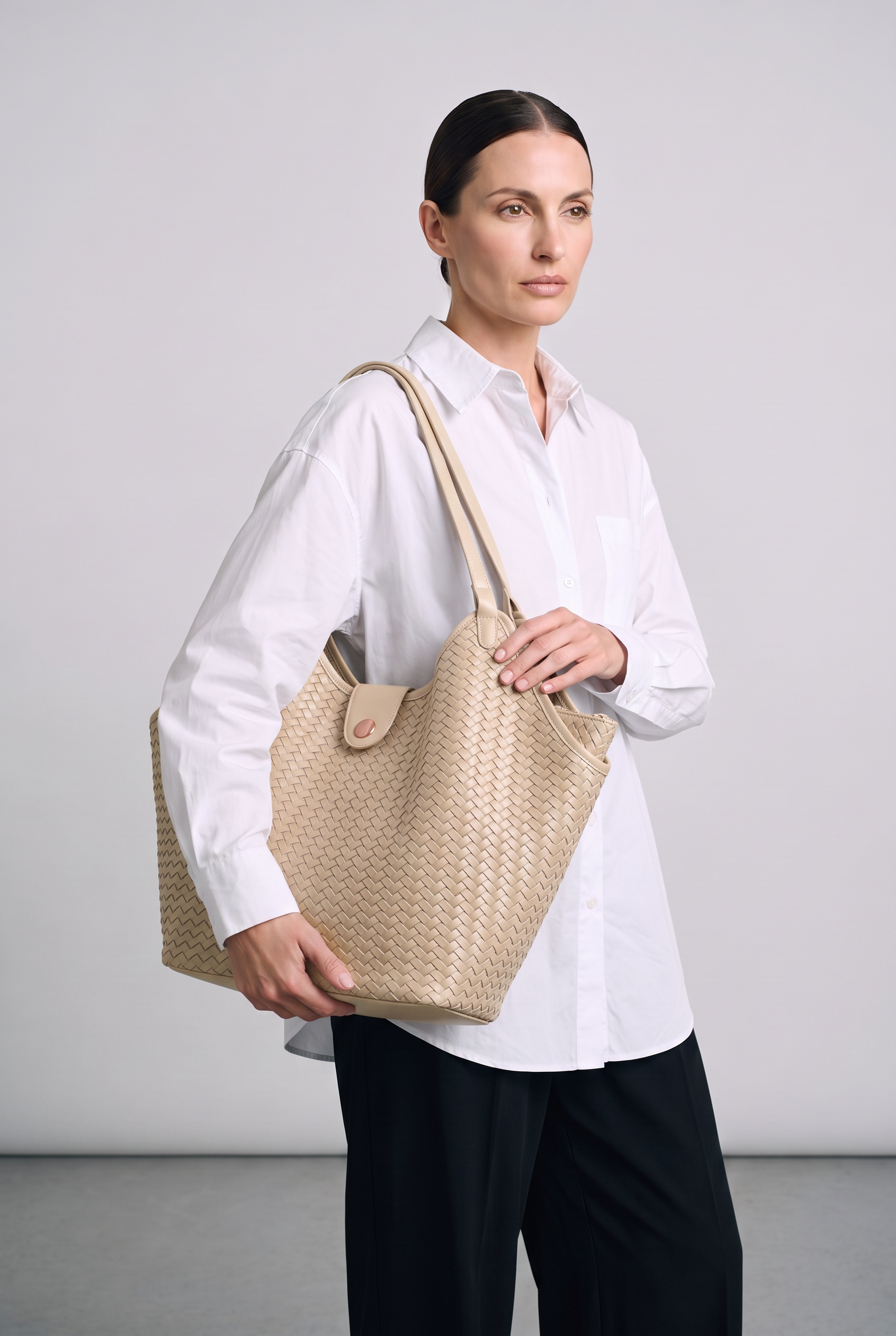 Sac SAVANNAH blanc, porté, de face