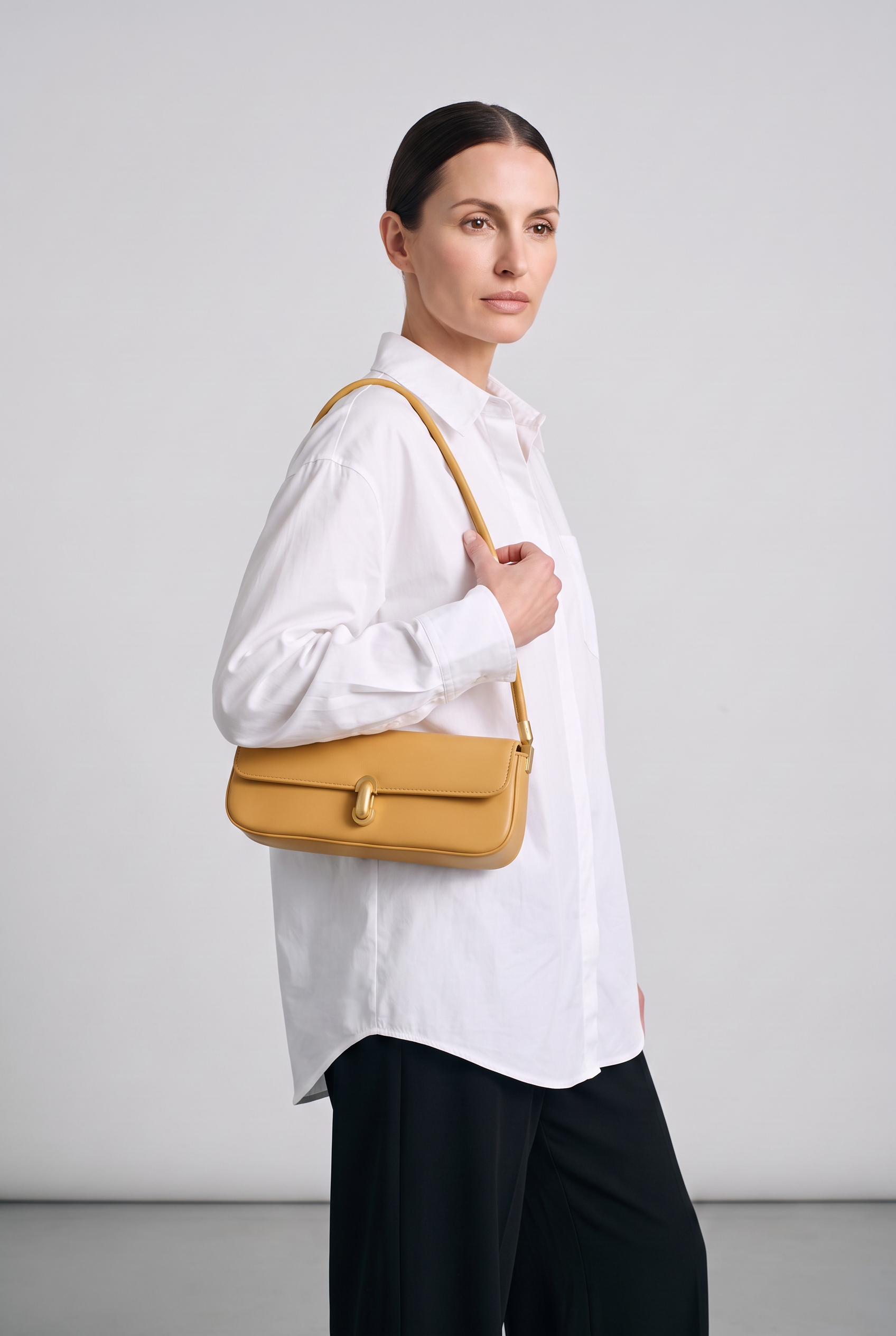 Sac ROMY, porté, de face