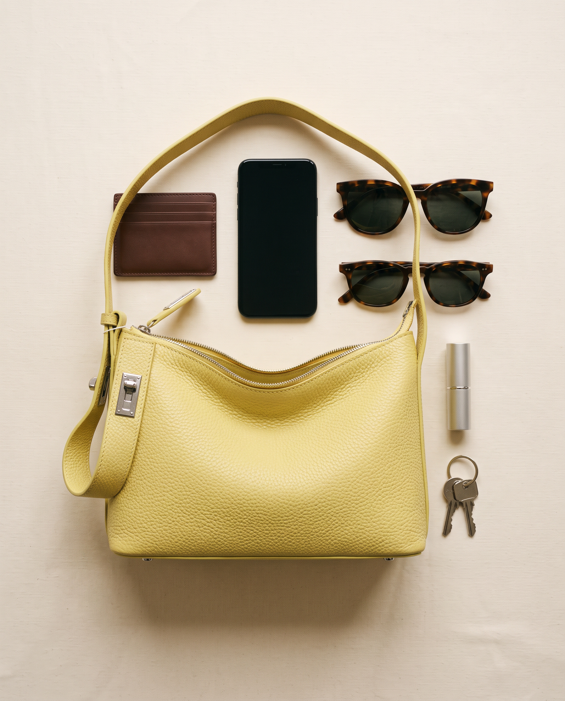 Sac BRUNA jaune, ce que le sac peut contenir