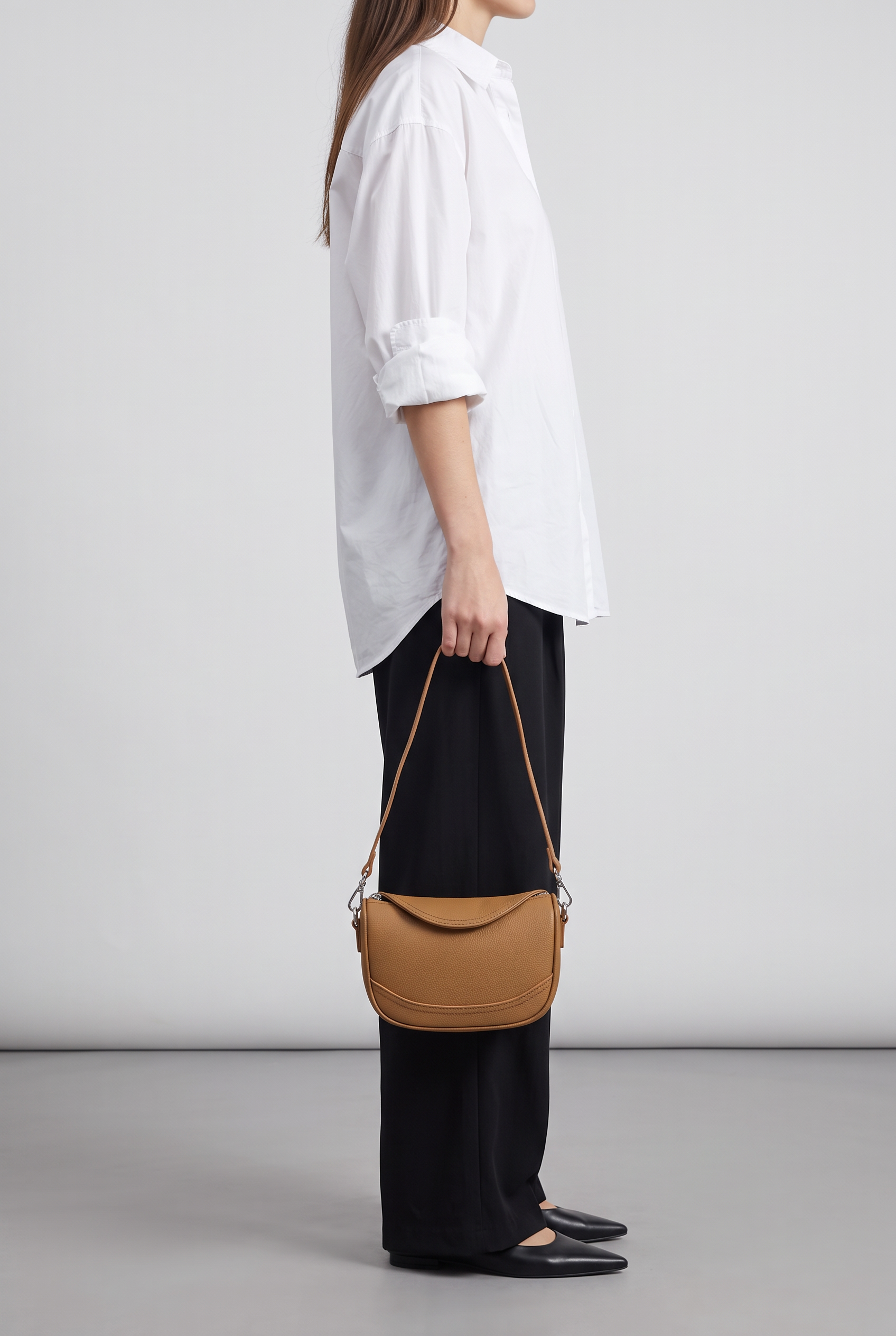 Sac NAYA camel, porté à la main