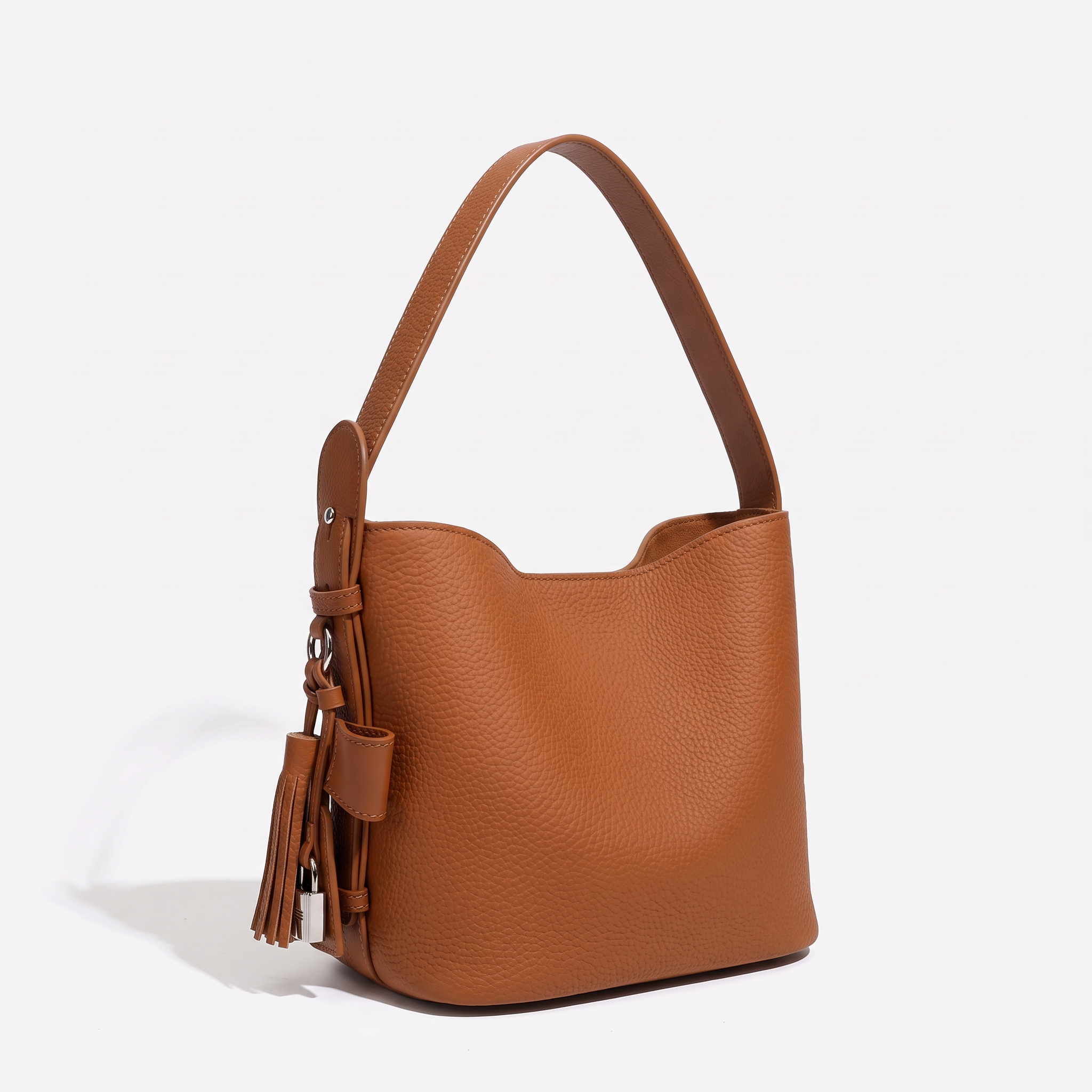 Sac PRIYA camel, vue de trois-quarts