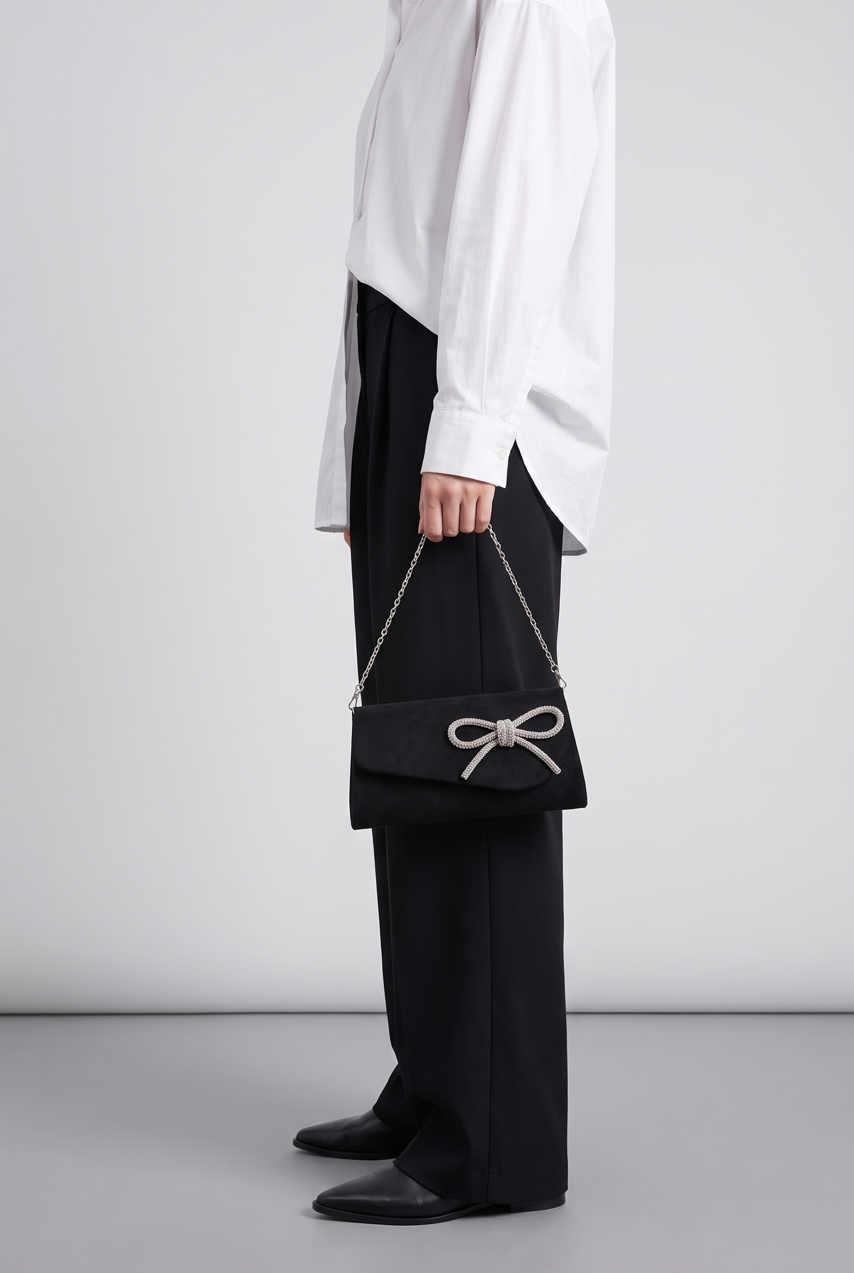 Pochette GALA noir, porté à la main