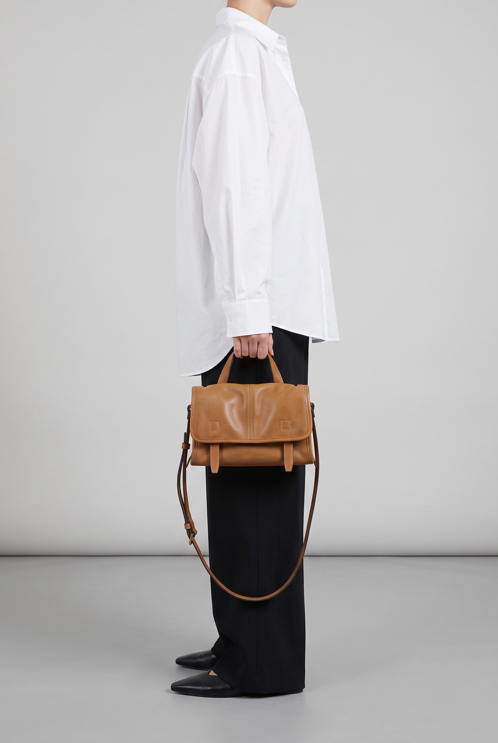 Sac HANNA camel, porté à la main
