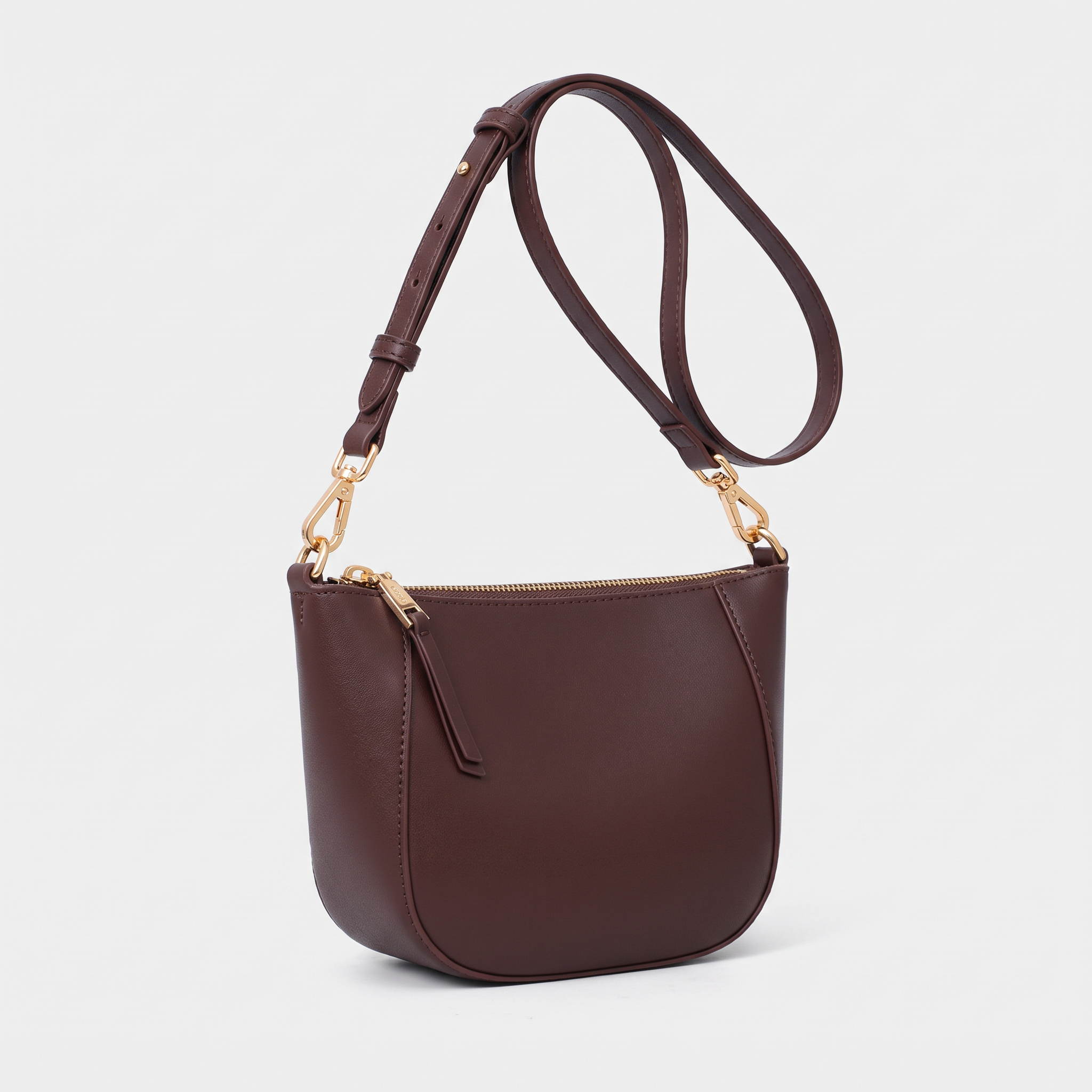 Sac MARTA marron foncé, vue de trois-quarts