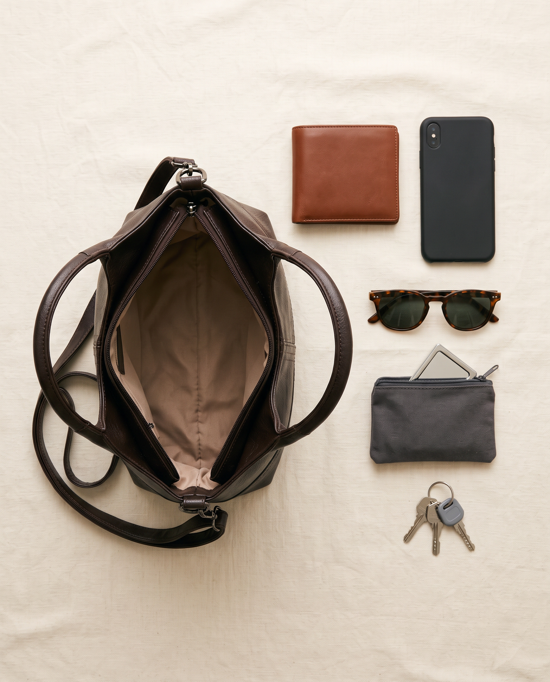 Sac JULIA marron foncé, ce que le sac peut contenir