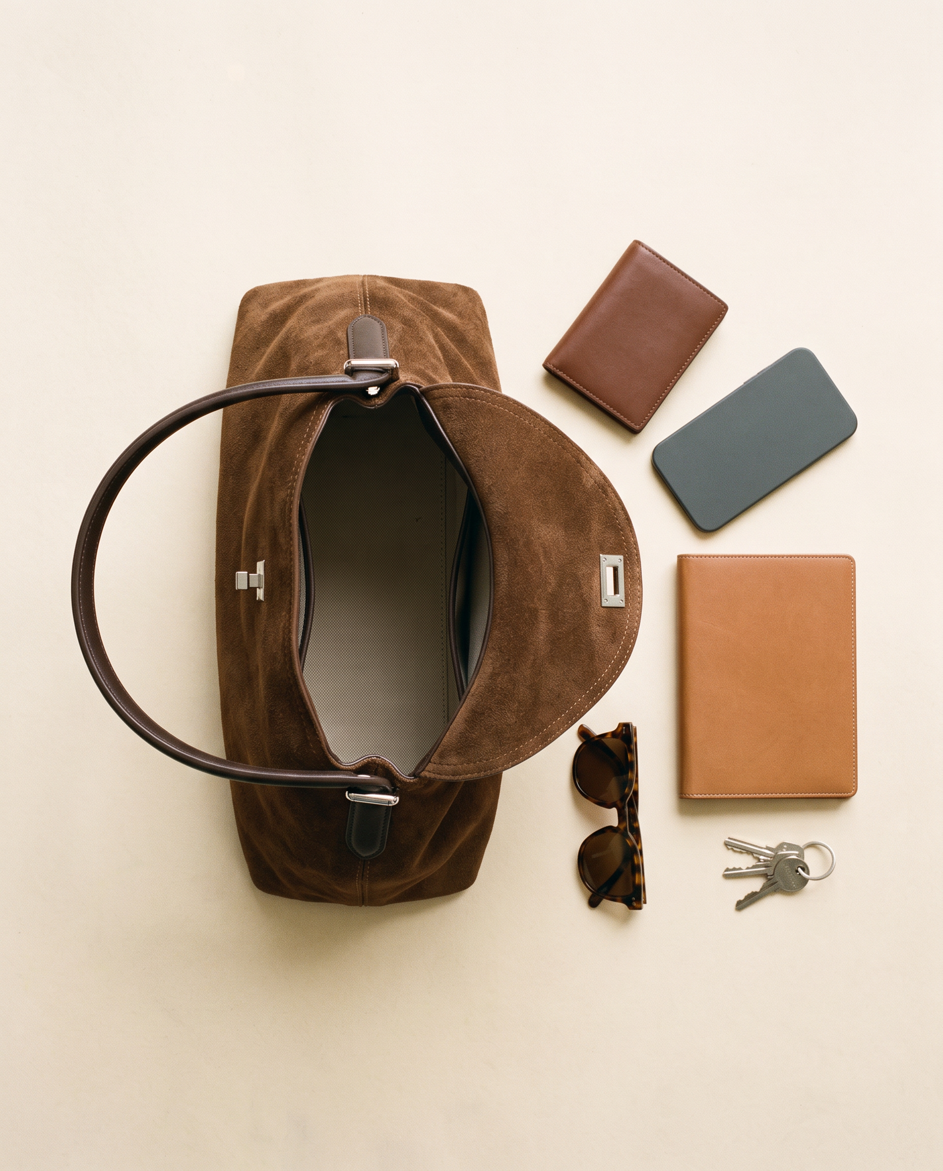 Sac HORTENSE marron, ce que le sac peut contenir