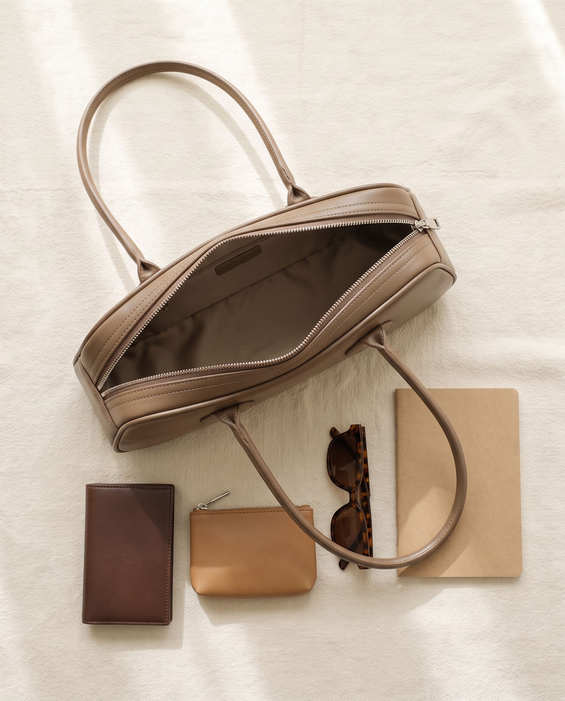 Sac baguette GRETA, ce que le sac peut contenir