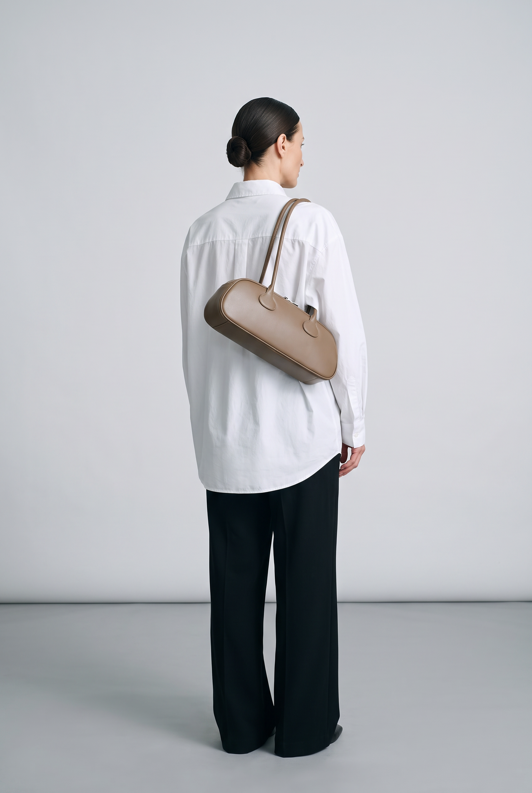Sac baguette GRETA, porté, de dos
