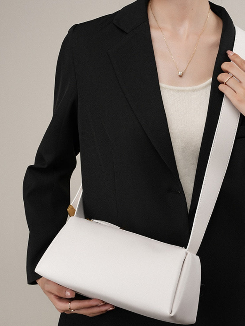 BAGUETTE – Sac baguette en cuir de vachette (vue 8) – YUMIKA