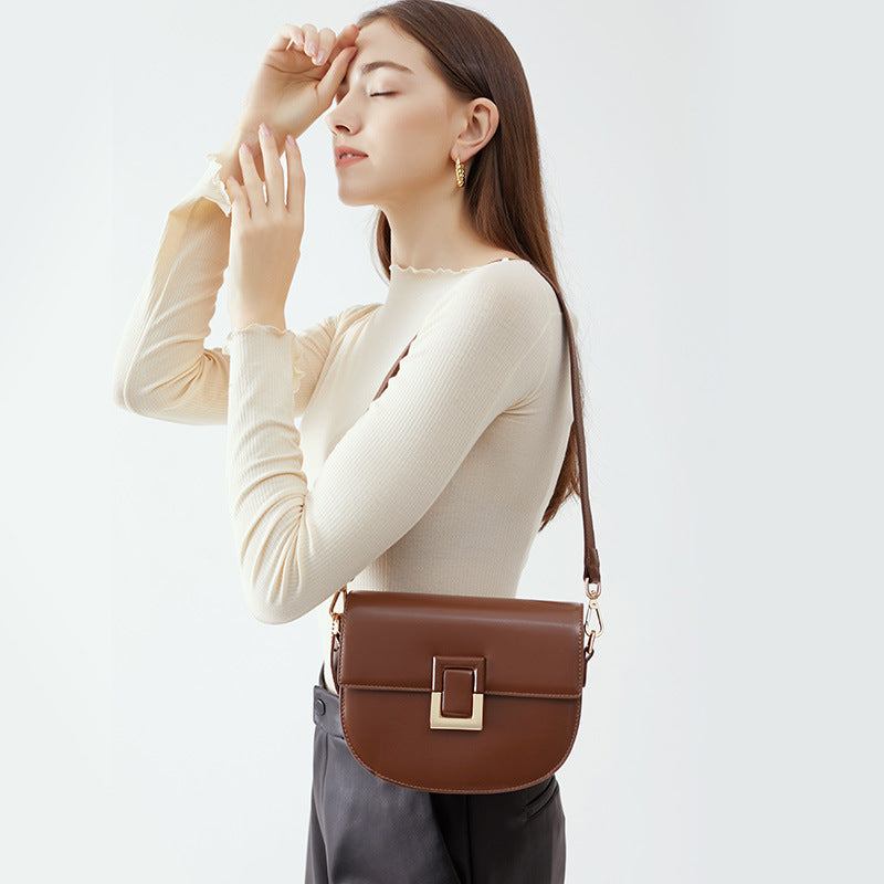 LARA – Petit sac bandoulière en cuir (vue 2) – YUMIKA