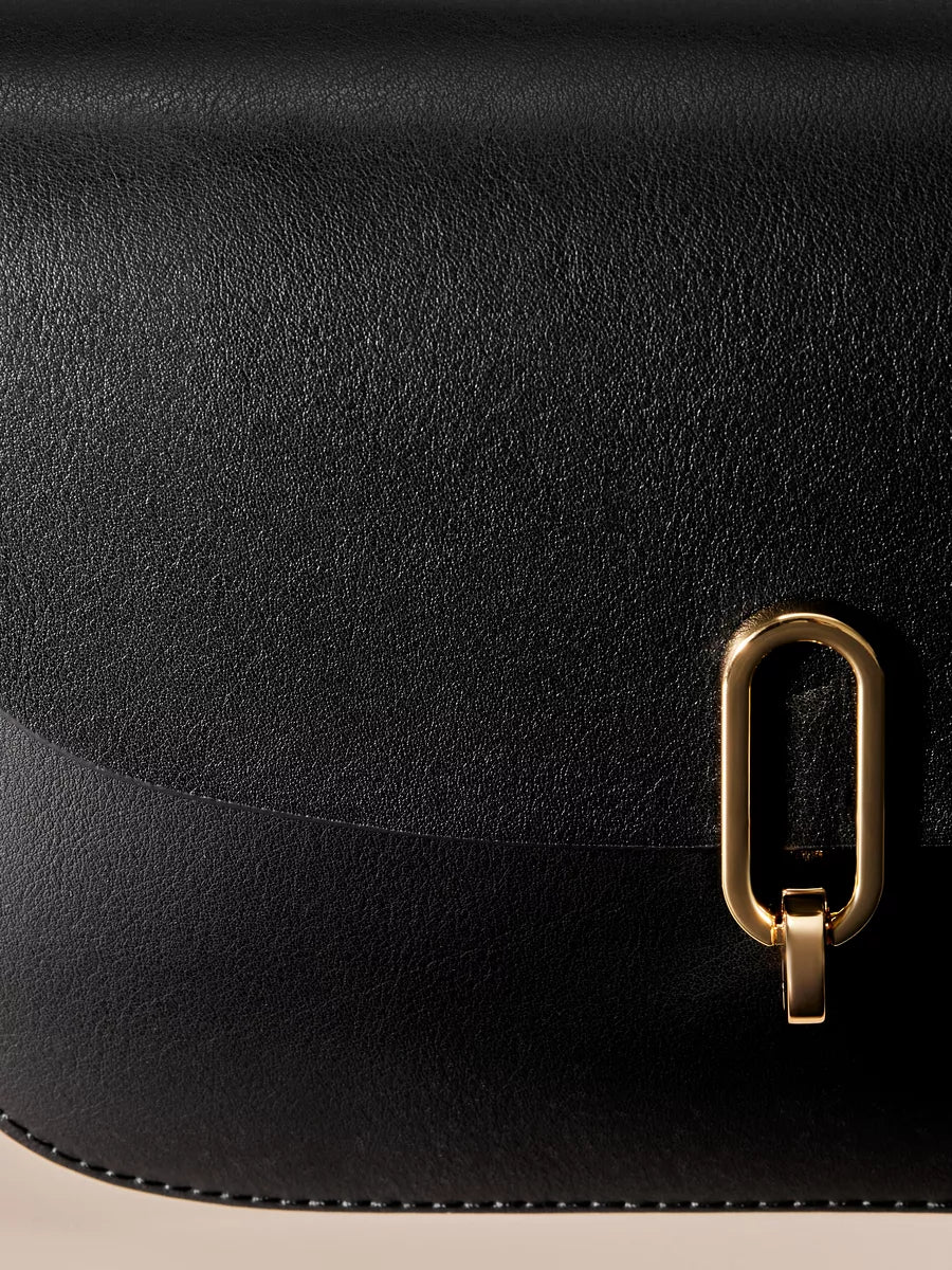 NOÉMIE – Sac à rabat minimaliste en cuir (vue 12) – YUMIKA