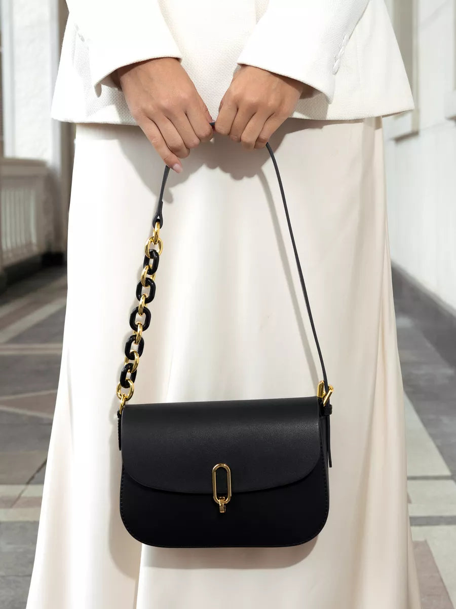 NOÉMIE – Sac à rabat minimaliste en cuir (vue 5) – YUMIKA